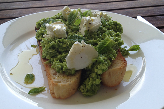 Smashed peas and broad beans